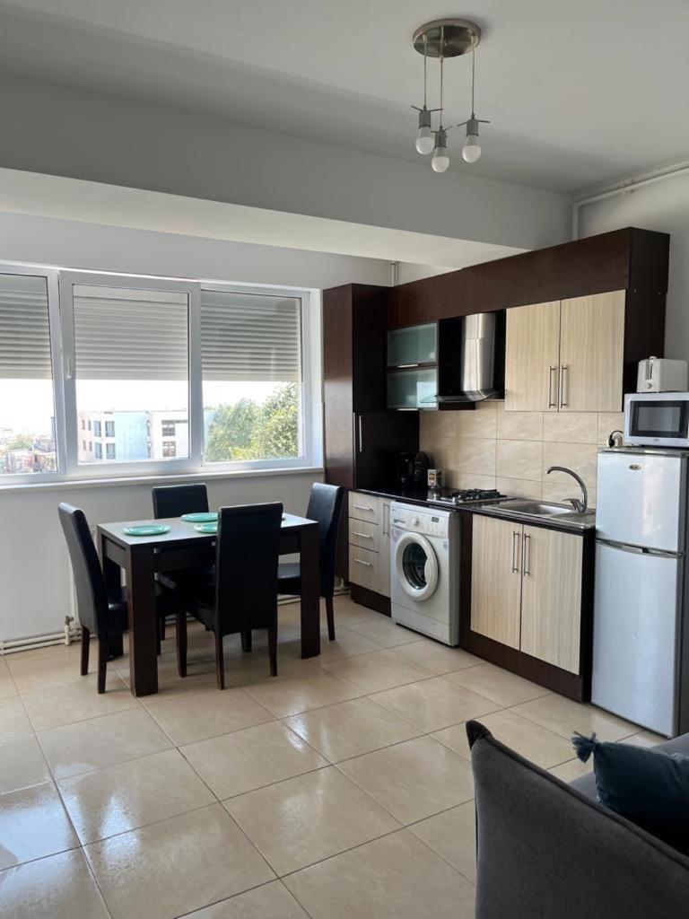 Fratellyvibe Mamaia Apartment Luaran gambar