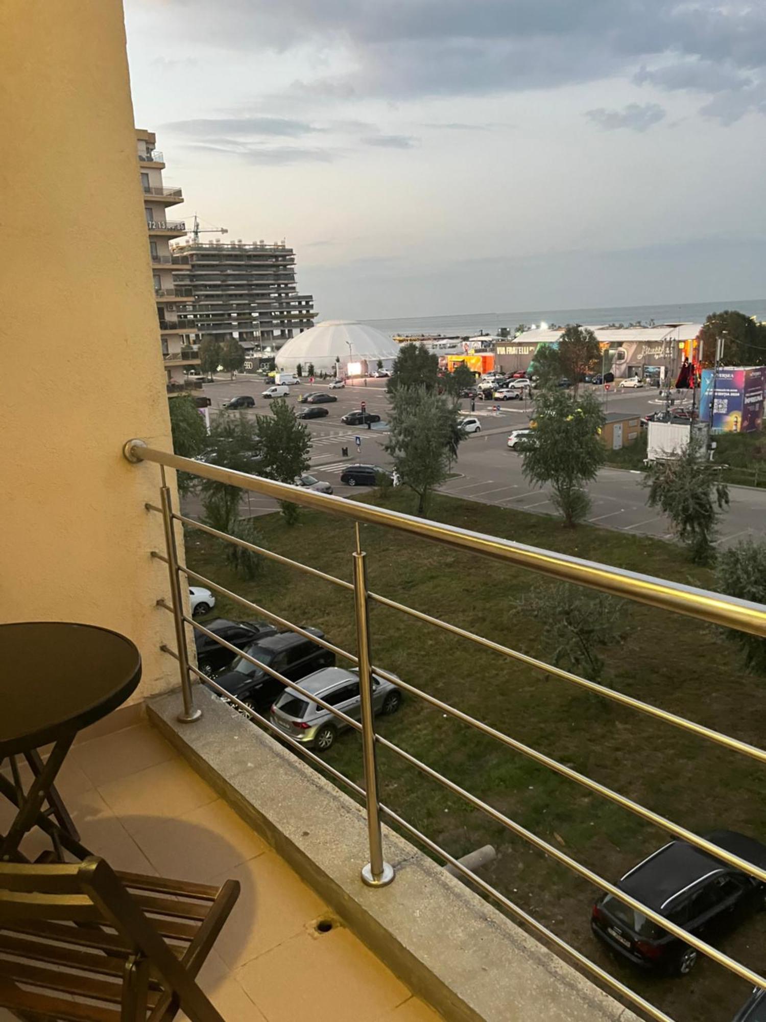Fratellyvibe Mamaia Apartment Luaran gambar