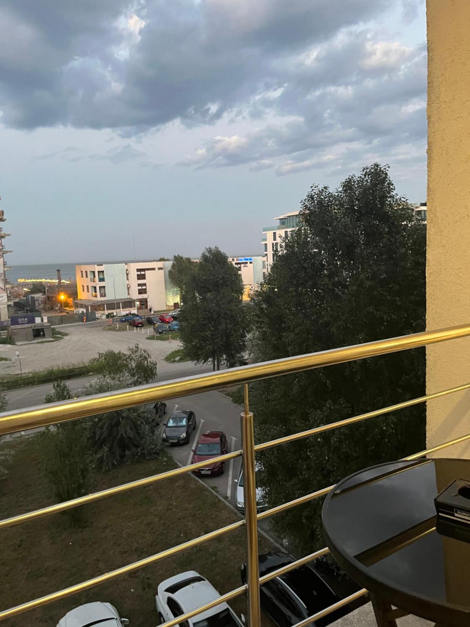 Fratellyvibe Mamaia Apartment Luaran gambar
